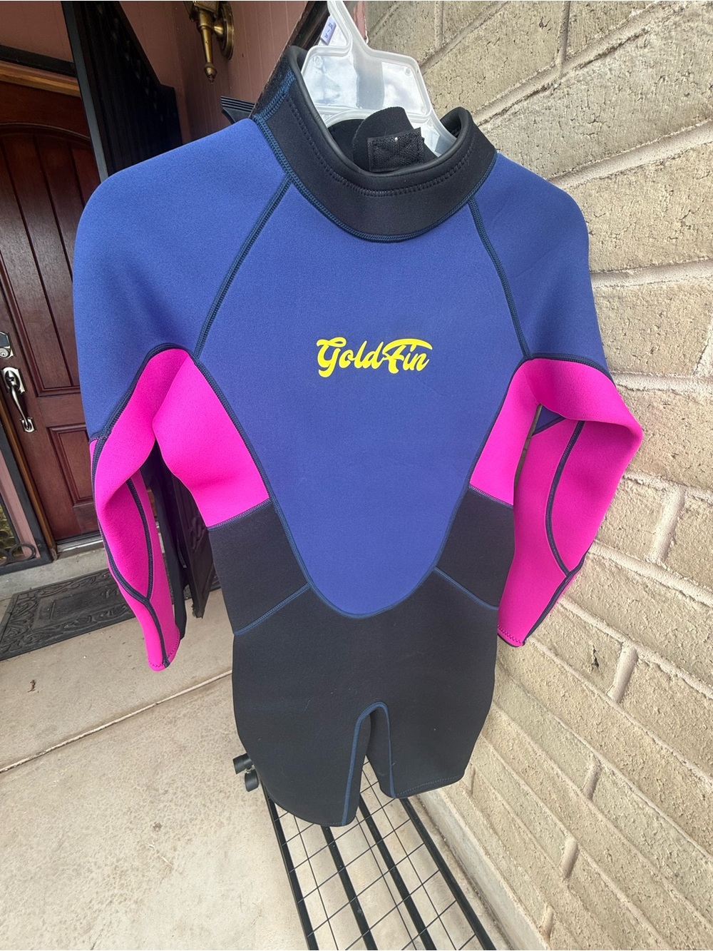 Gold Fin men’s long sleeve shortie wetsuit
